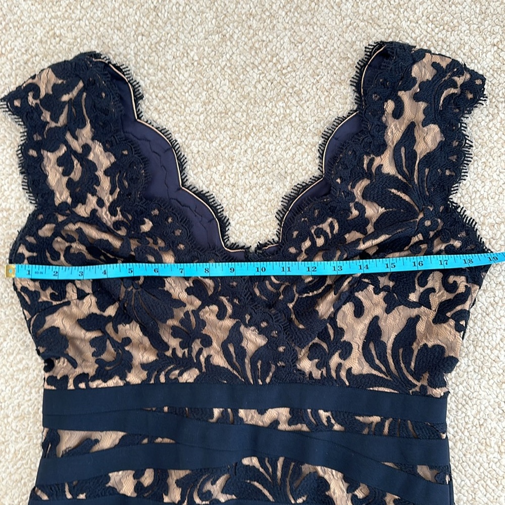 Tadashi Shoji Lace Scalloped Dress - Picture 6 of 7